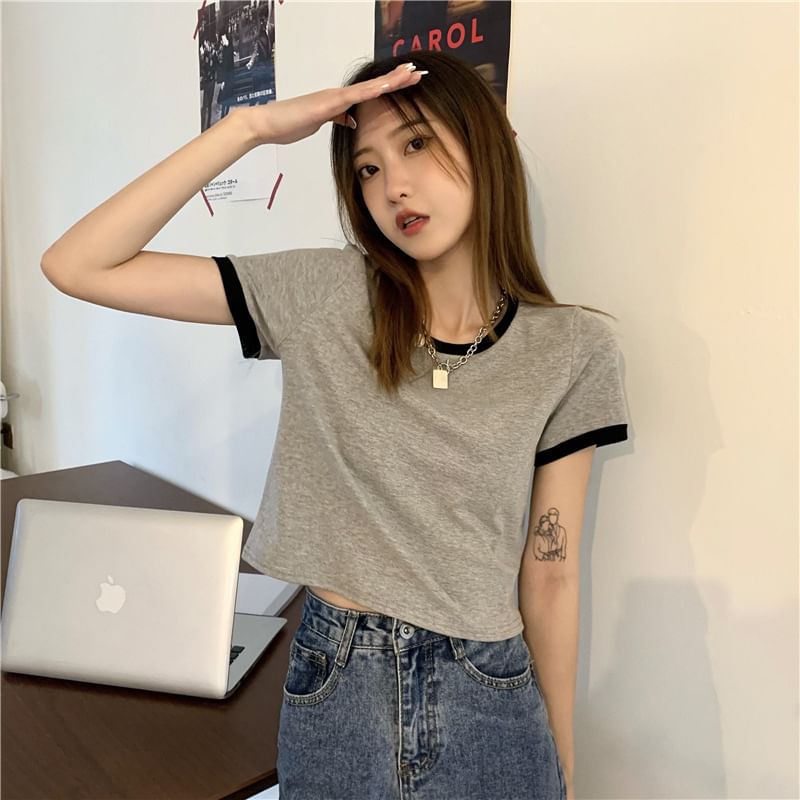 Trim Crew Contrast Neck Crop T-Shirt Short-Sleeve