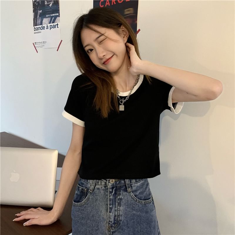 Trim Crew Contrast Neck Crop T-Shirt Short-Sleeve