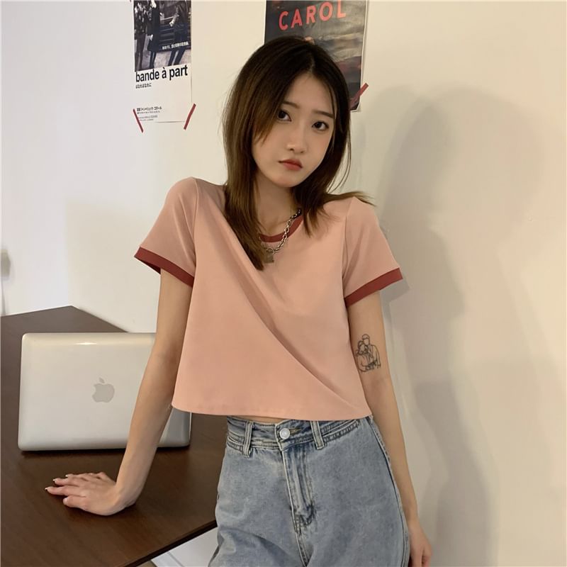 Trim Crew Contrast Neck Crop T-Shirt Short-Sleeve