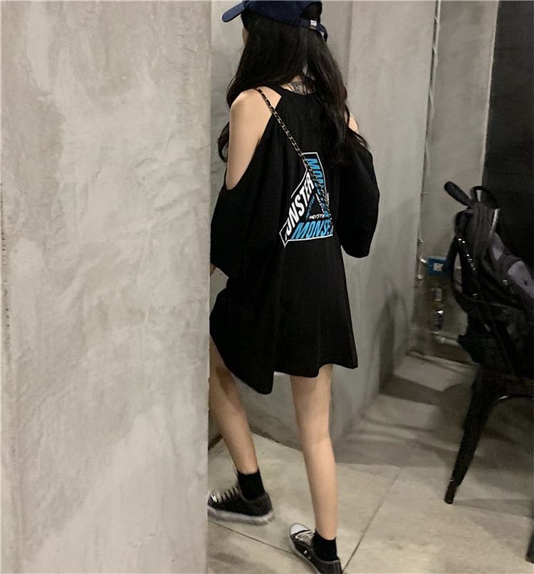 Cold Print Neck Crew 3/4-Sleeve Lettering Shoulder T-Shirt