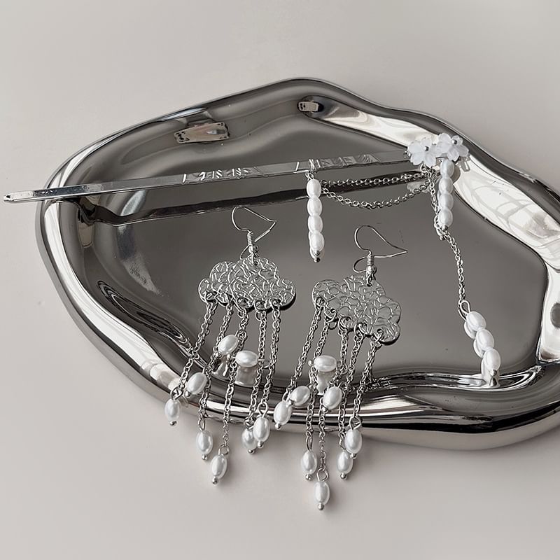 Faux / Pearl Floral Stick Hair Chandelier Alloy Earring