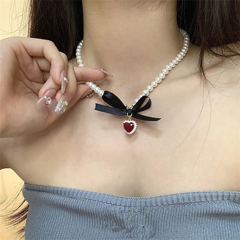 Ribbon Pearl Heart Choker Pendant Faux