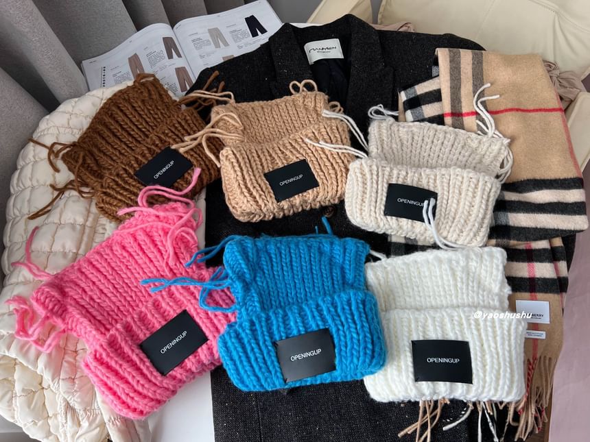 Lettering Ear Cat Applique Knit Beanie