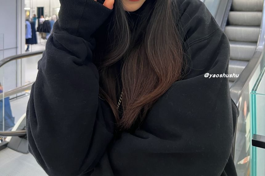 Lettering Ear Cat Applique Knit Beanie