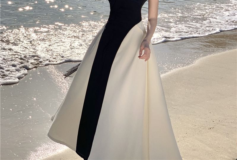 Sleeveless Tone Crewneck Maxi Dress Two A-Line