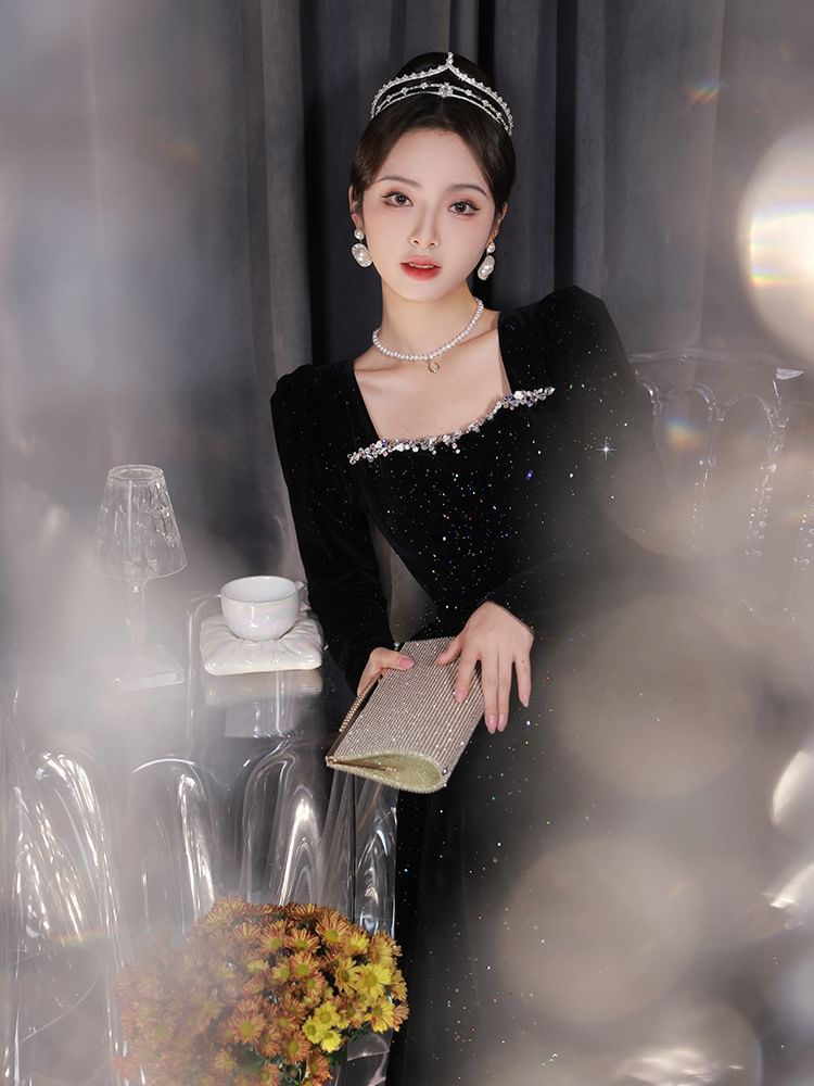A-Line Gown Sequin Neck Evening Long-Sleeve Square