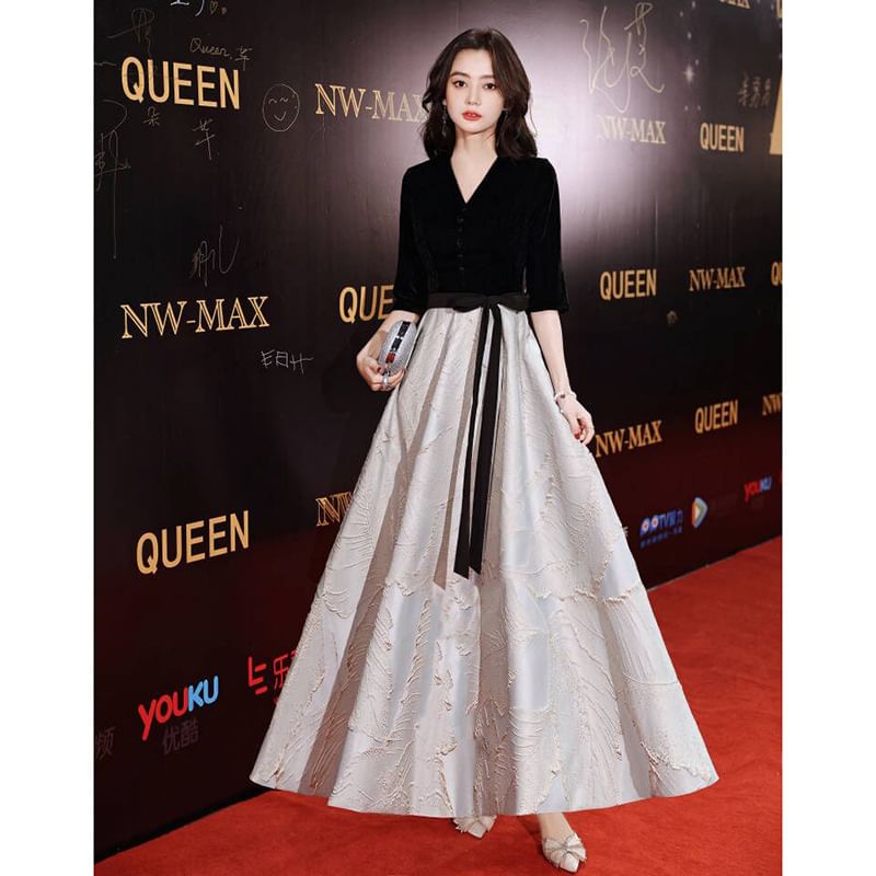 / V-Neck A-Line Gown Elbow-Sleeve Evening Dress