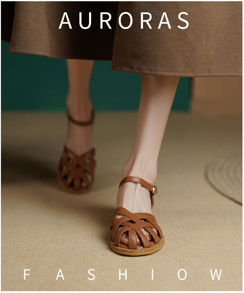 Heel Low Sandals Cutout