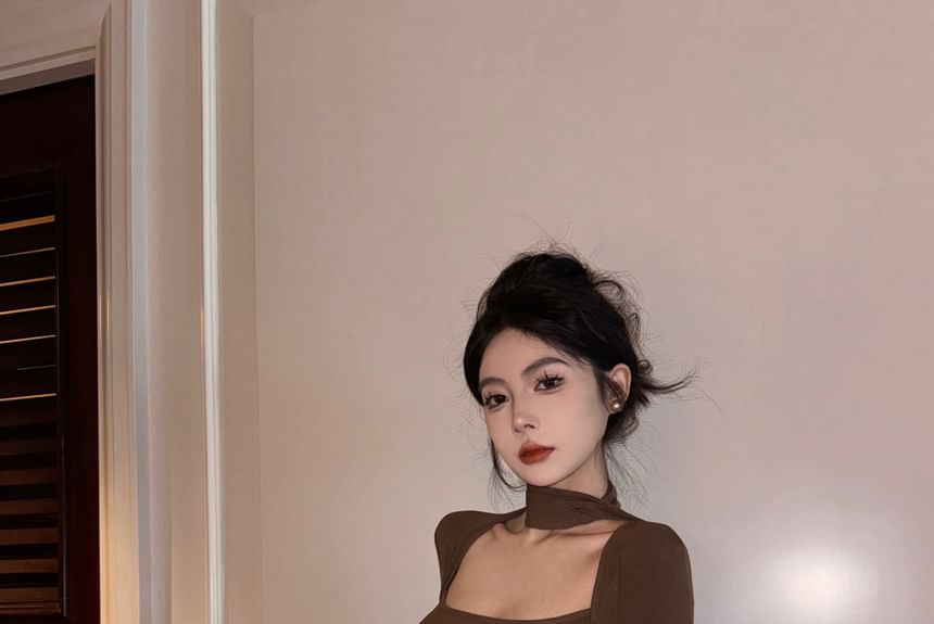 Plain Scarf Set / Neck Pencil Mid Rise Leather T-Shirt Square Mini Long-Sleeve Skirt Faux