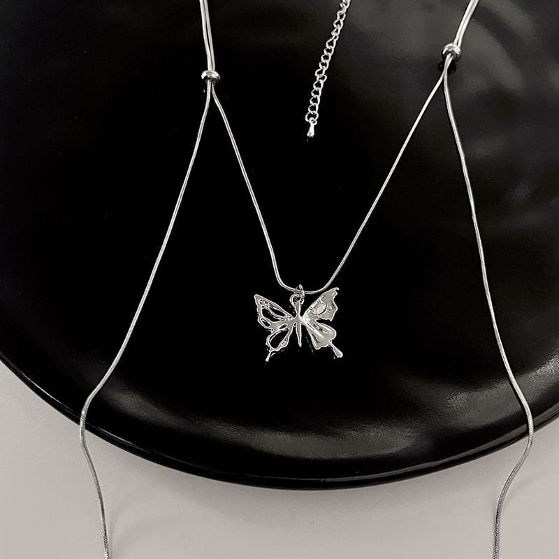 Pendant Butterfly Necklace