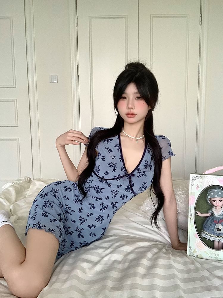 Bodycon Dress Mini Short-Sleeve Floral V-Neck Print