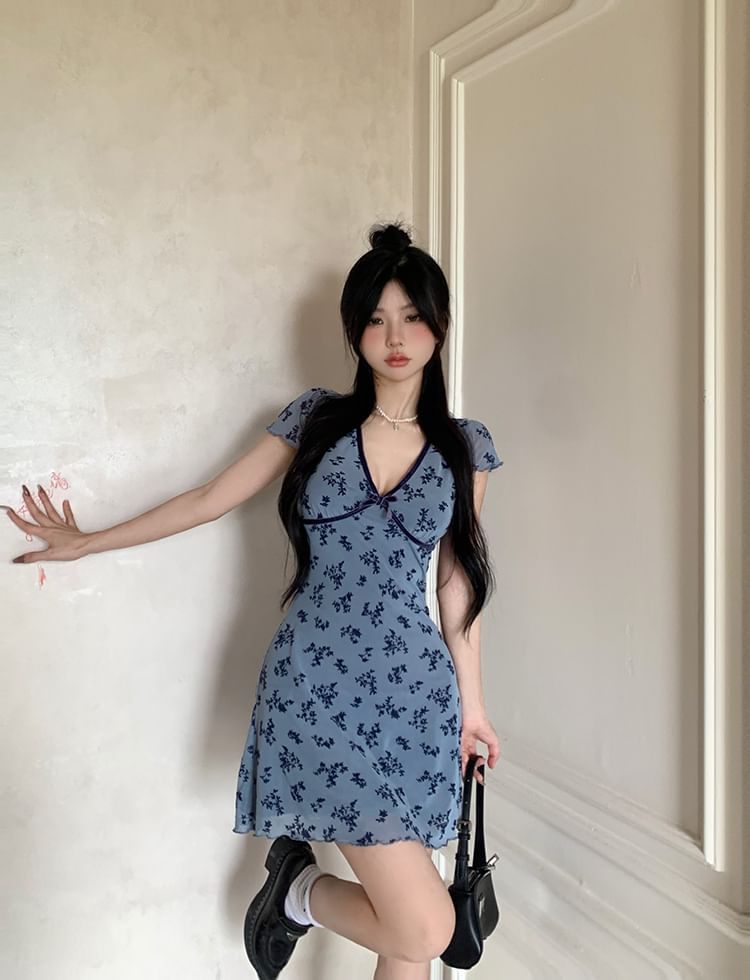 Bodycon Dress Mini Short-Sleeve Floral V-Neck Print