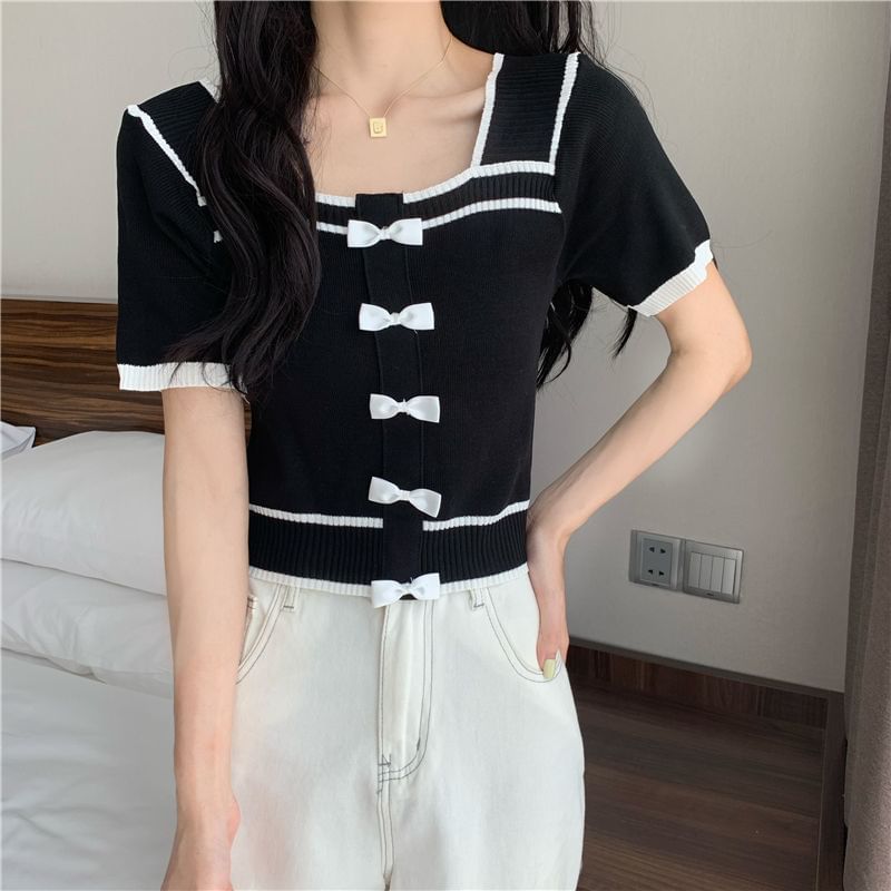 Short-Sleeve Knit Neck Square Top Bow