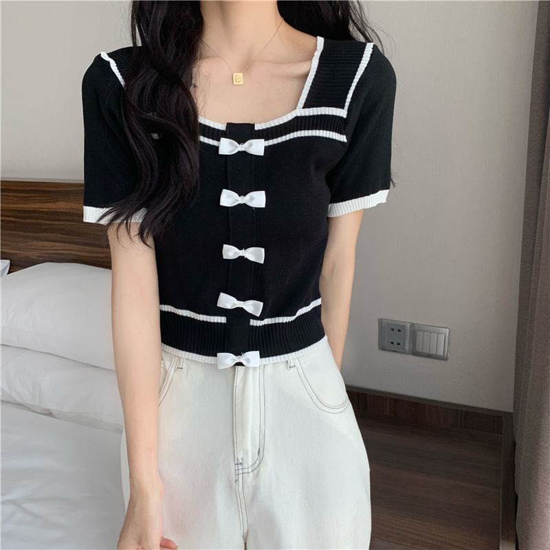 Short-Sleeve Knit Neck Square Top Bow