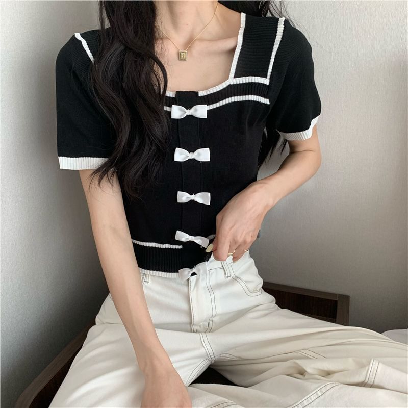 Short-Sleeve Knit Neck Square Top Bow
