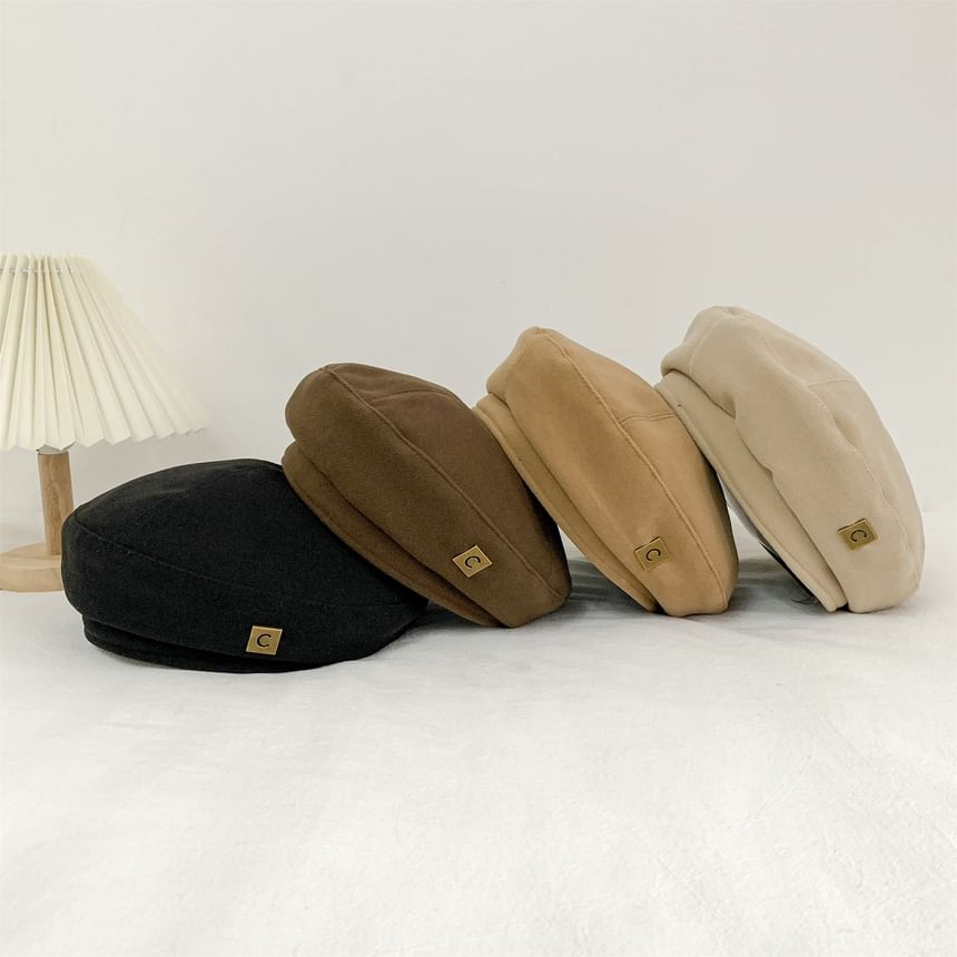 Beret Plain Lettering