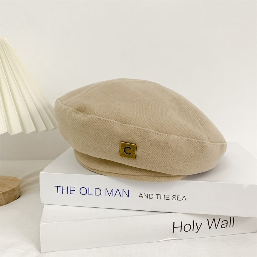 Beret Plain Lettering
