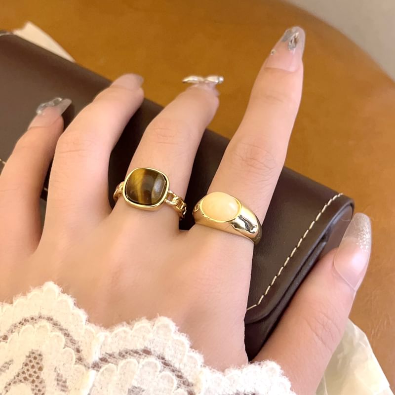 Set Gemstone / Open Ring