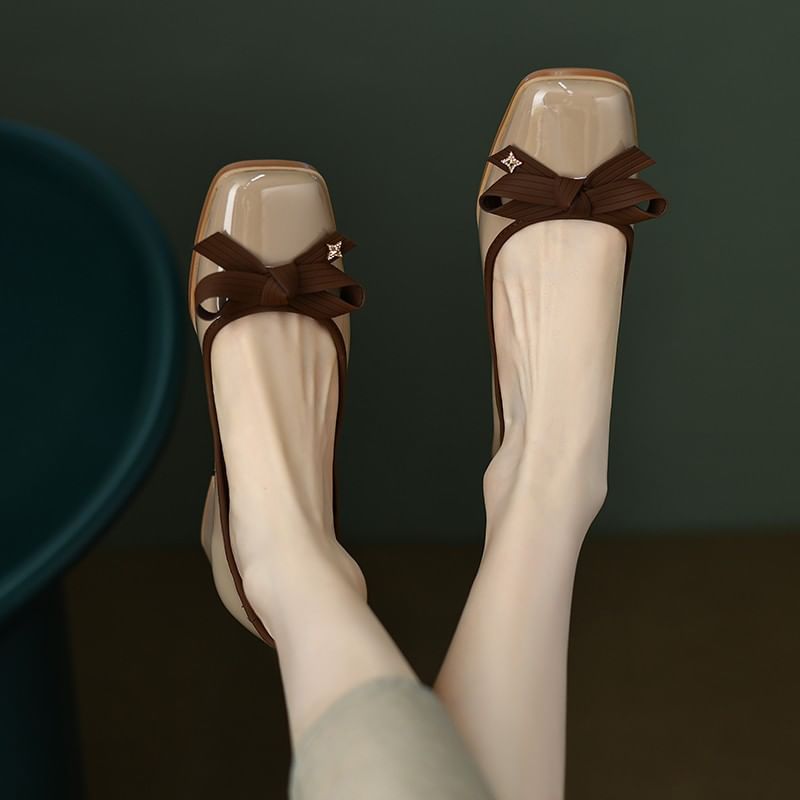 Ribbon Heel Accent Pumps Low