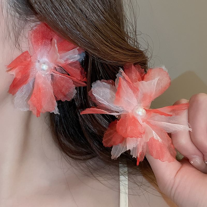 Floral Mesh Pearl Ear Stud Faux