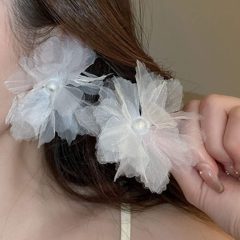 Floral Mesh Pearl Ear Stud Faux