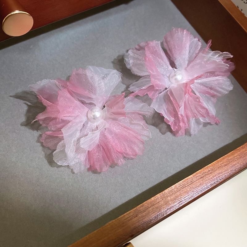 Floral Mesh Pearl Ear Stud Faux