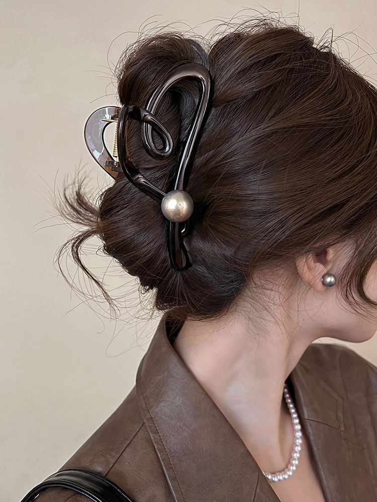 Faux Heart Pearl Claw Hair