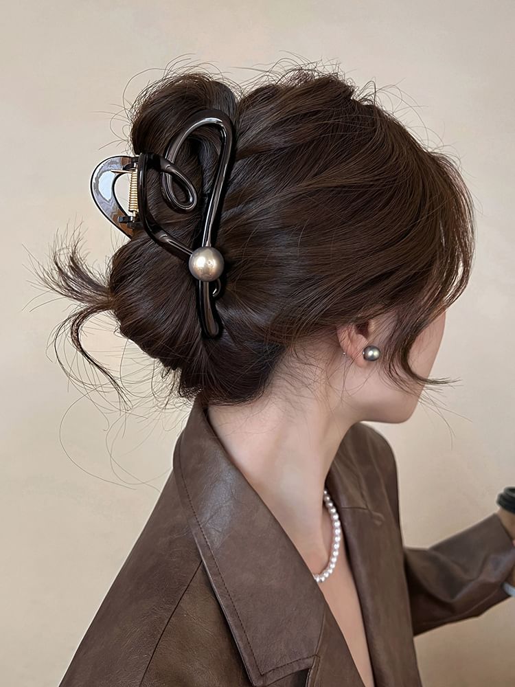 Faux Heart Pearl Claw Hair