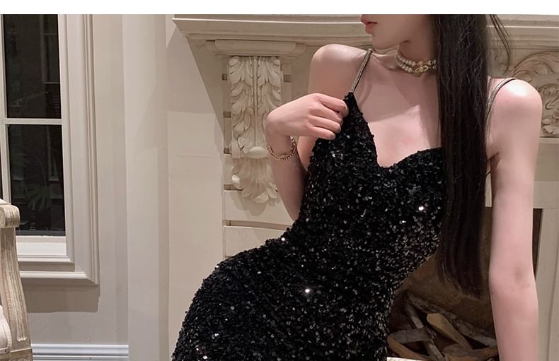 Mermaid V-Neck Spaghetti Evening Sequin Gown Strap