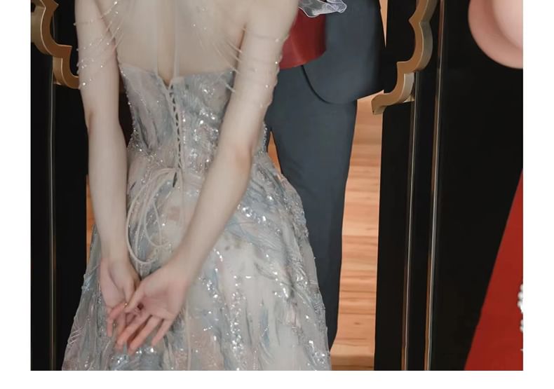 A-Line Fringed V-Neck Cold Gown Halter Shoulder Sequin Evening