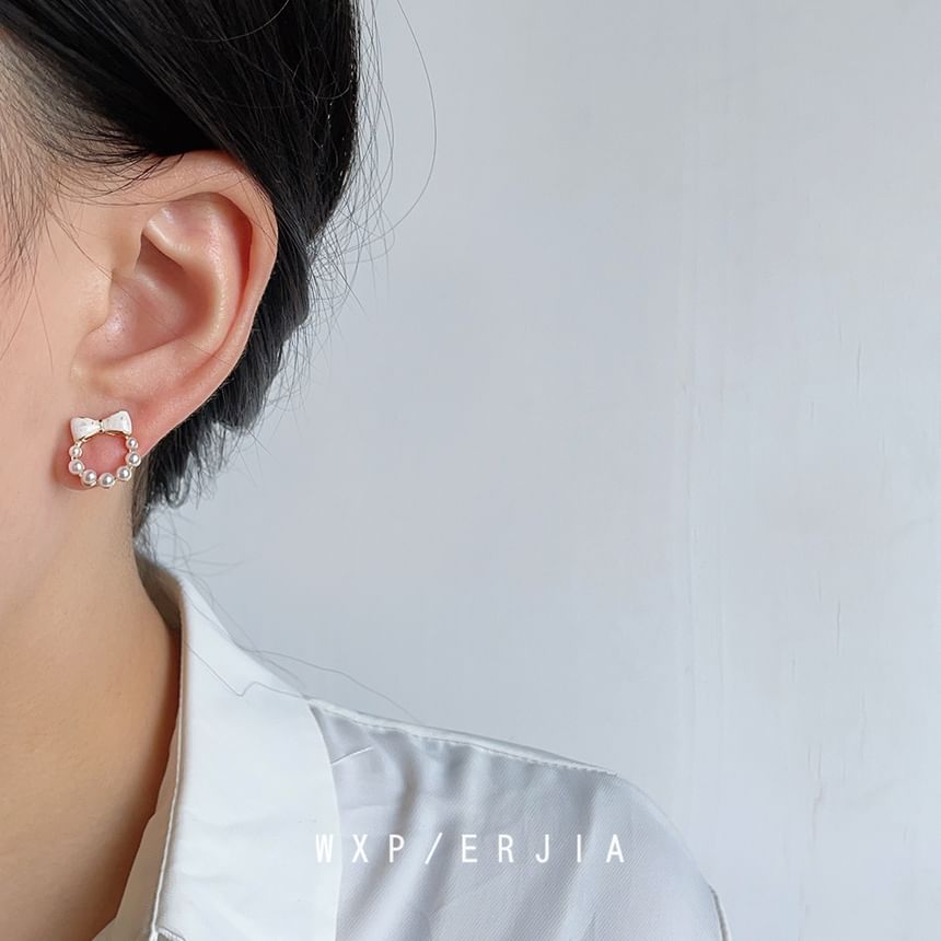 Faux Earring Pearl Cuff