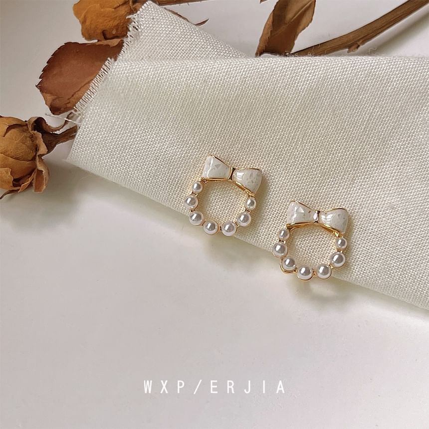 Faux Earring Pearl Cuff