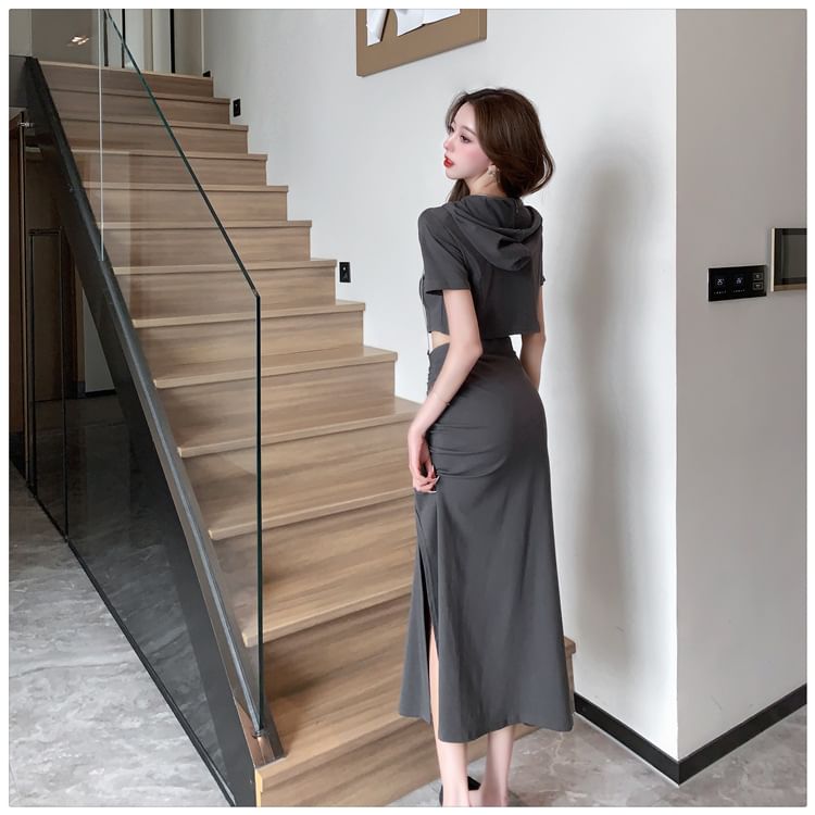 Set: Short-Sleeve Plain Hooded Cropped Tee + High Rise Side-Slit Midi Pencil Skirt