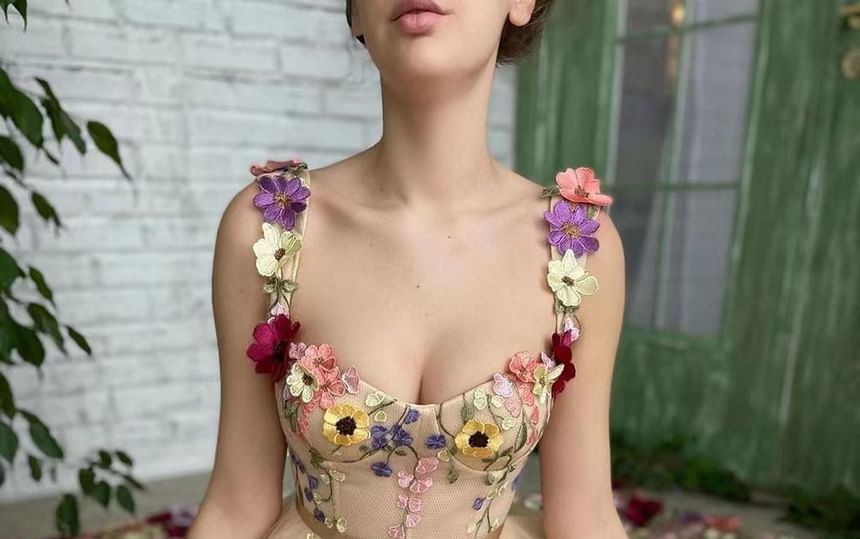 Floral A-Line Strap Evening Wide Gown