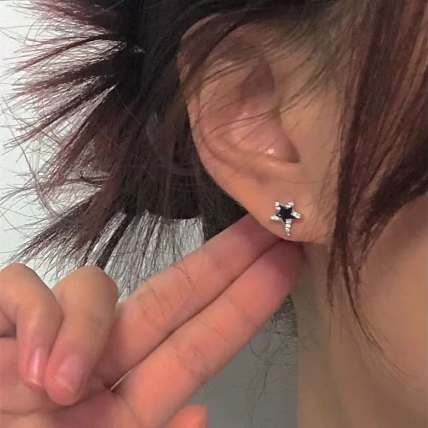 Stud Ear Star