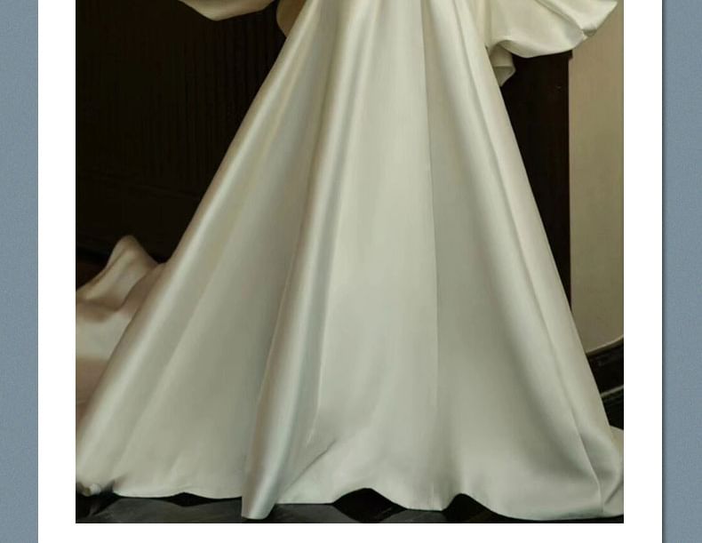 Satin Trained Set: Ball + Shawl A-Line Sweetheart Strapless Gown Plain Neckline