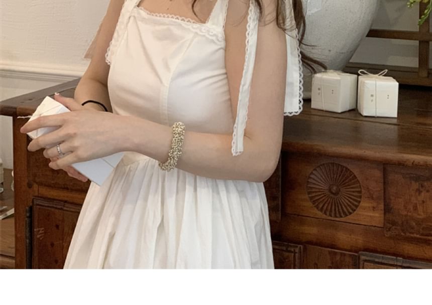 Scarf (Various Head Lace Triangle Embroidered Designs)