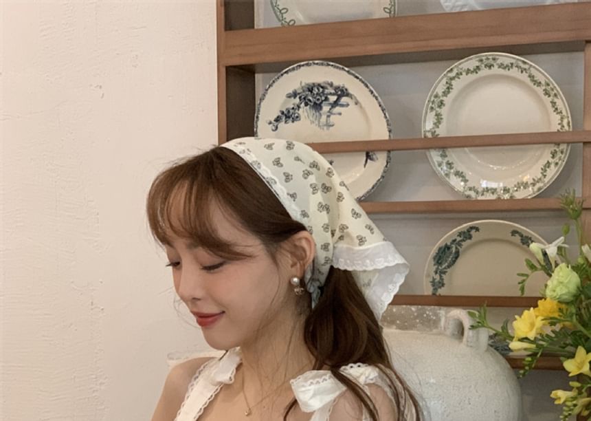 Scarf (Various Head Lace Triangle Embroidered Designs)