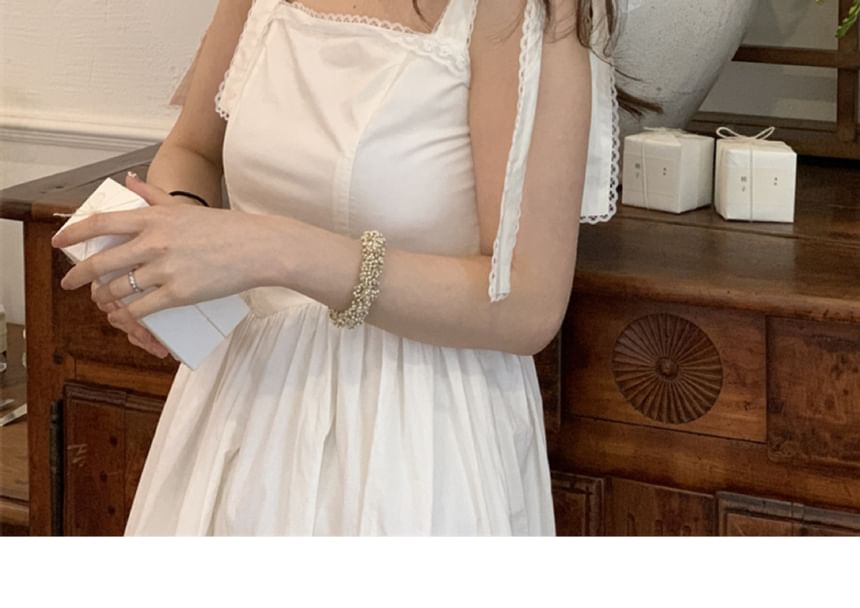 Scarf (Various Head Lace Triangle Embroidered Designs)