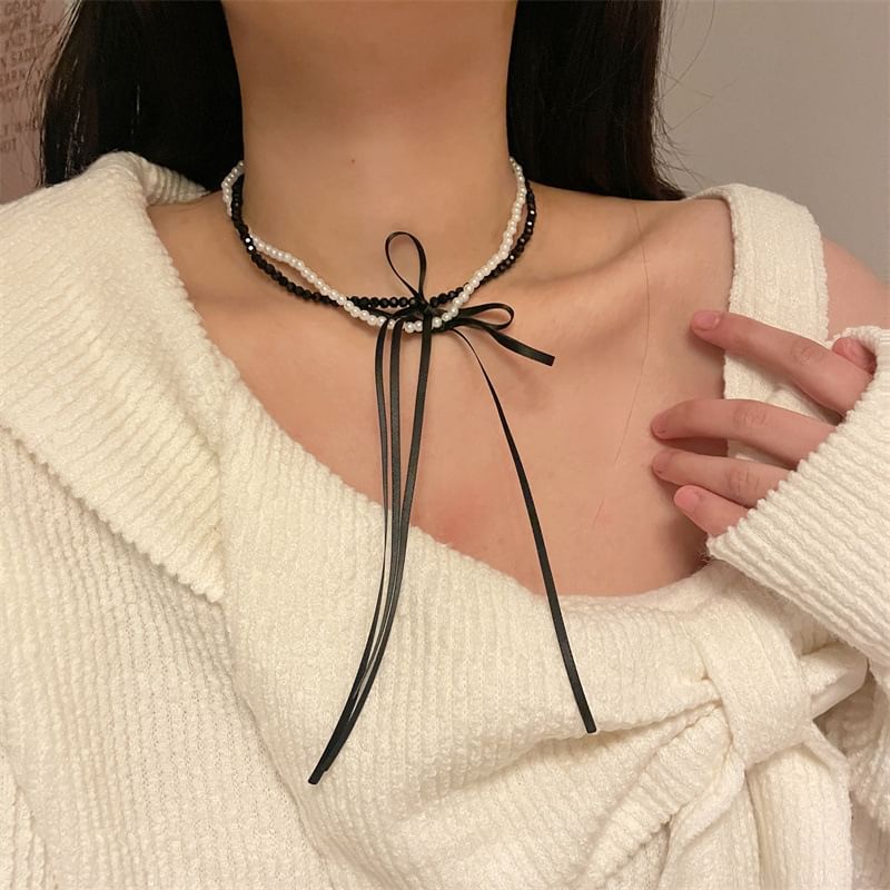 Bow Necklace Faux Pearl