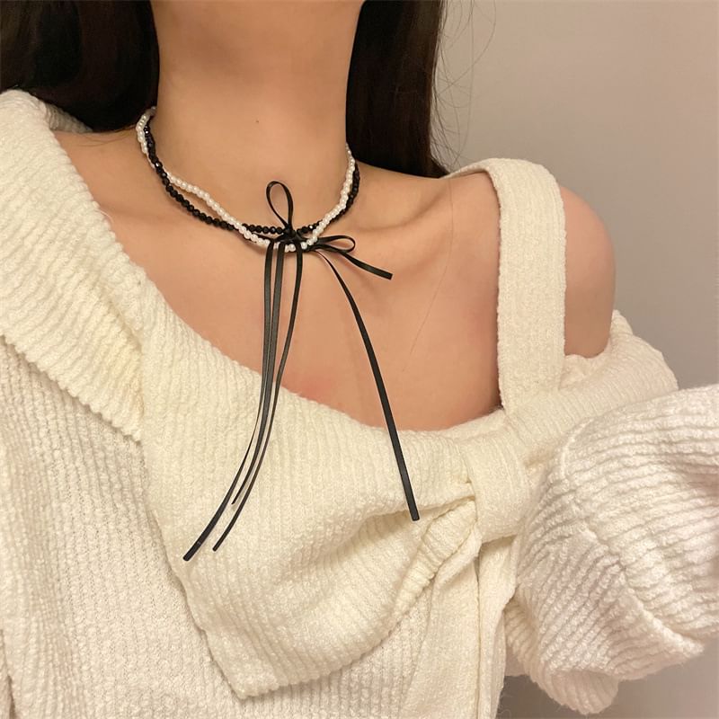 Bow Necklace Faux Pearl