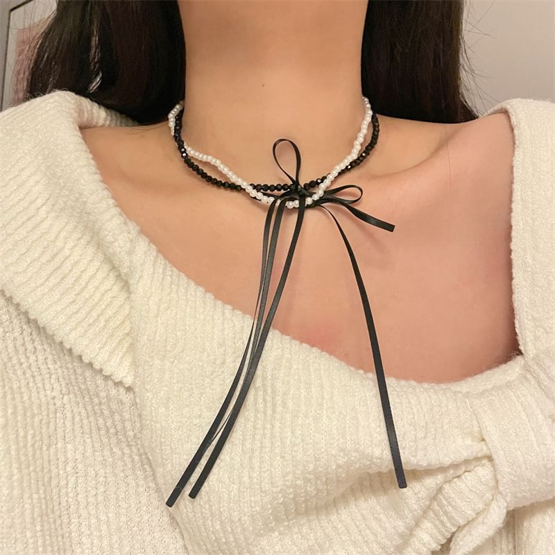 Bow Necklace Faux Pearl