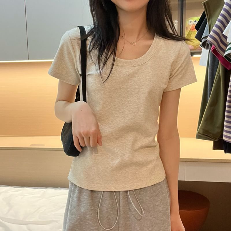 Plain Short-Sleeve Tee