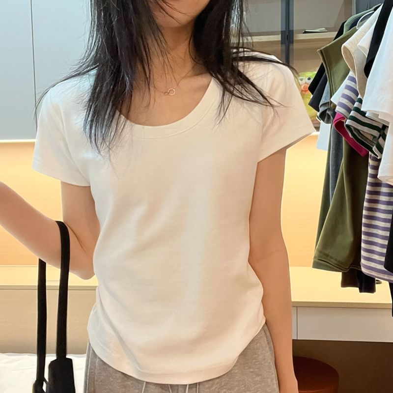 Plain Short-Sleeve Tee