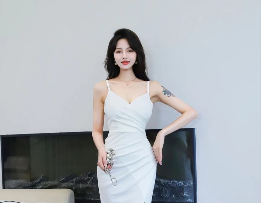 Slit Mermaid Strap Spaghetti Evening V-Neck Gown Plain