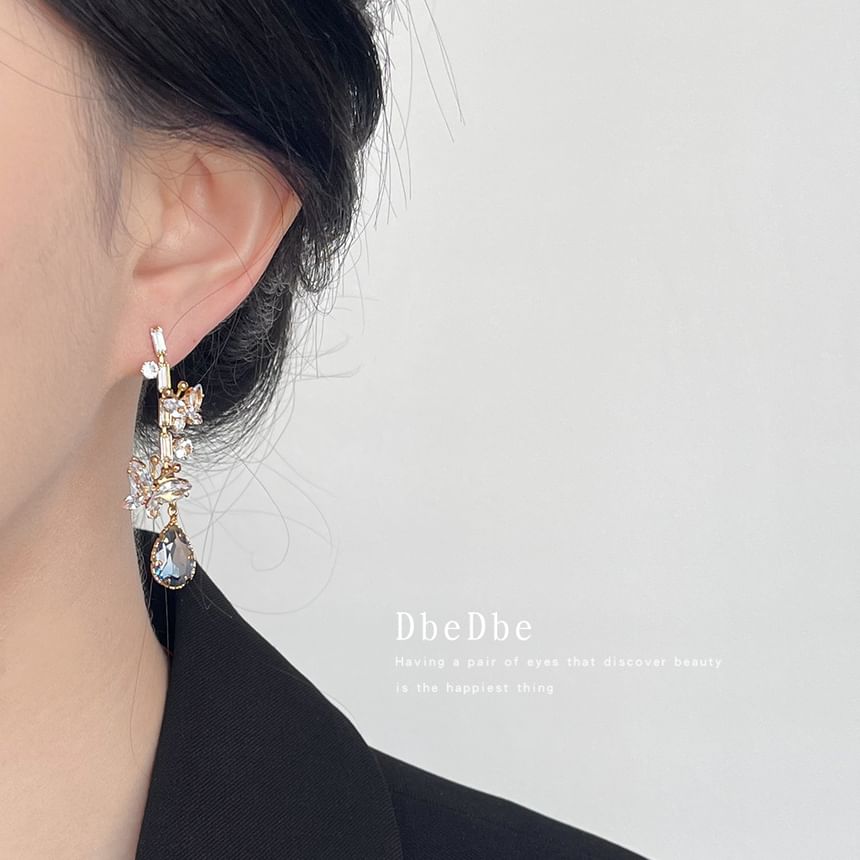 Alloy Butterfly Rhinestone Dangle Earring