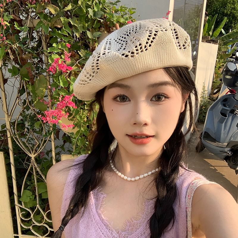 Hat Eyelet Beret