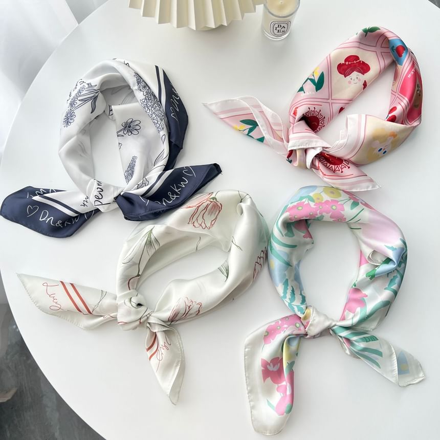 Floral Neckerchief Print