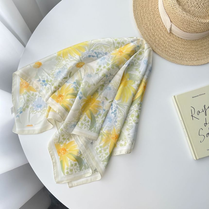 Floral Neckerchief Print