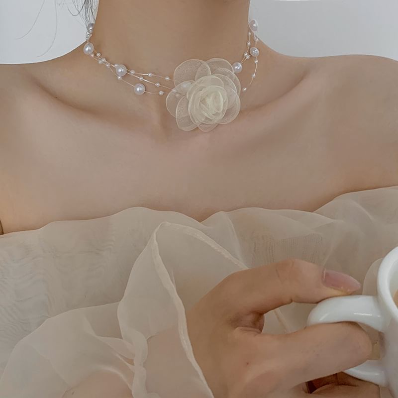 Choker Layered / Faux Floral Pearl